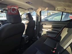 نيسان فيرسا